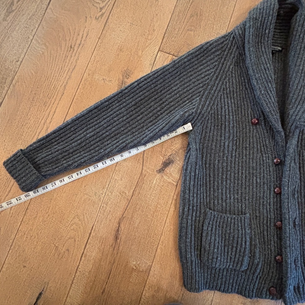The J Peterman Company Wool Cardigan Large - Picture 5 of 6